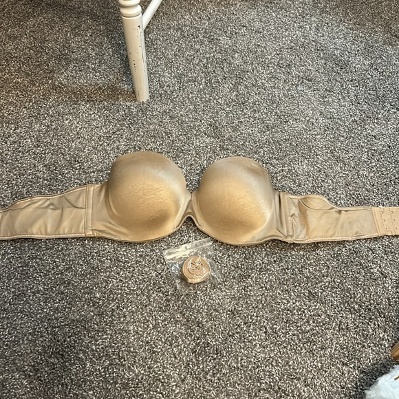 Maidenform 34C Strapless Bra with attachable straps - Picture 9 of 16